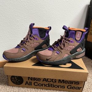 Nike ACG Mowabb Shoes